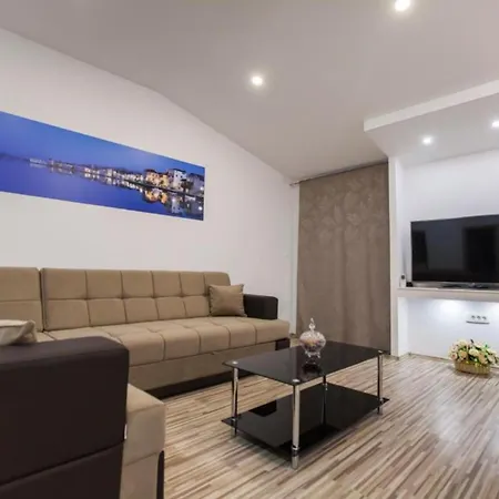 Dalmatia Apartman Kastela